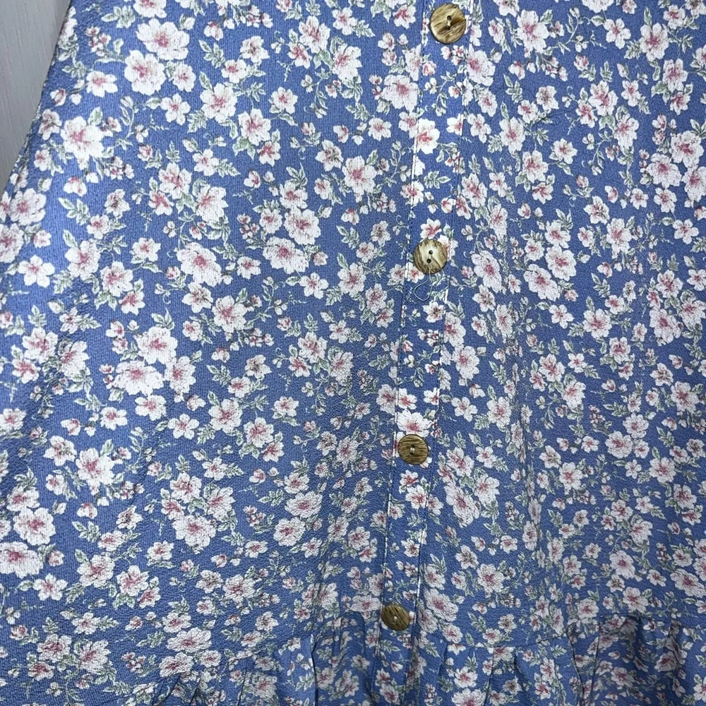 Monteau Los Angeles Button Front Midi Dress in Blue Floral - Picture 7 of 13